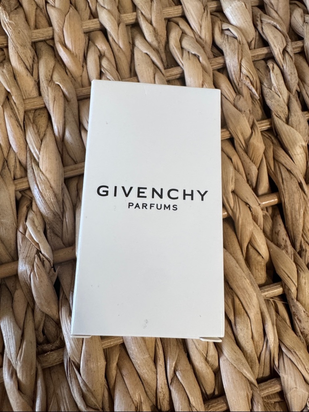 NWT Givenchy Phone Chain - Picture 4 of 4